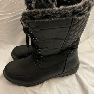 Totes Women's size 11  Black Winter Boots